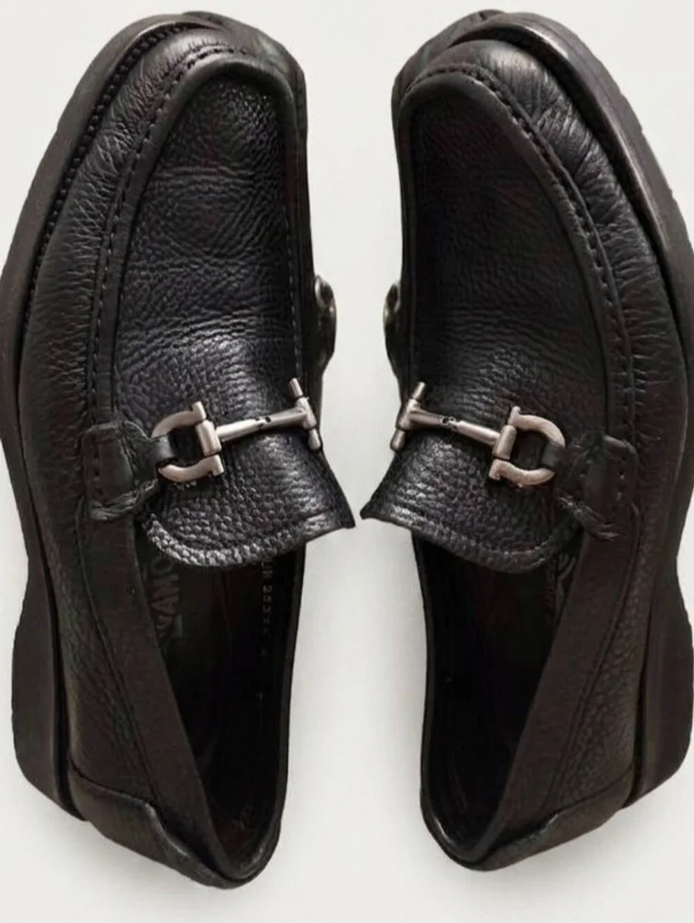 Salvatore Ferragamo Grandioso Black Gancini Bit Loafers UR 22334 Size 7.5